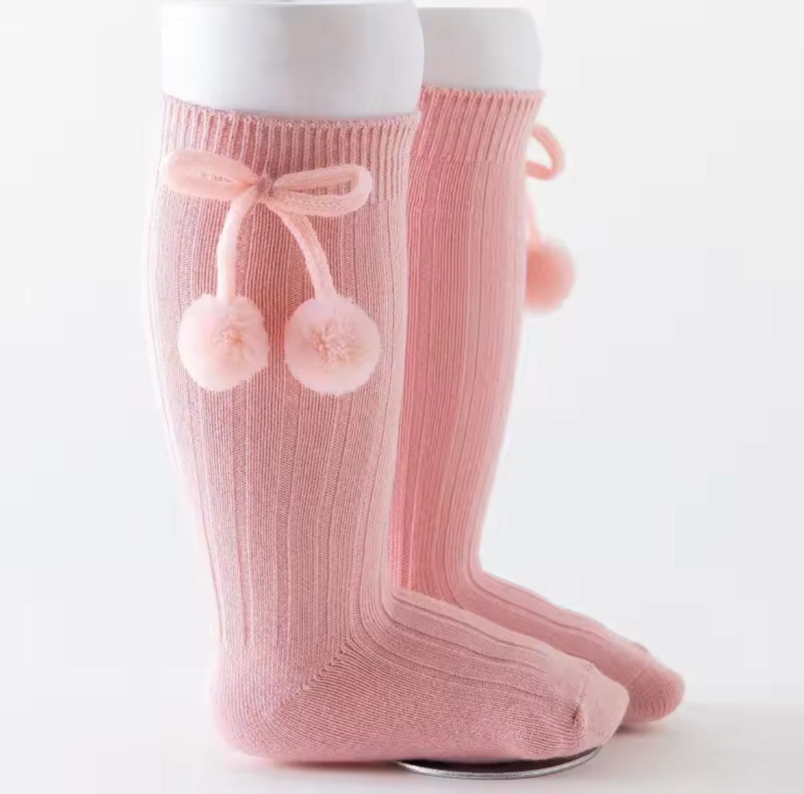 Calcetas con pompones